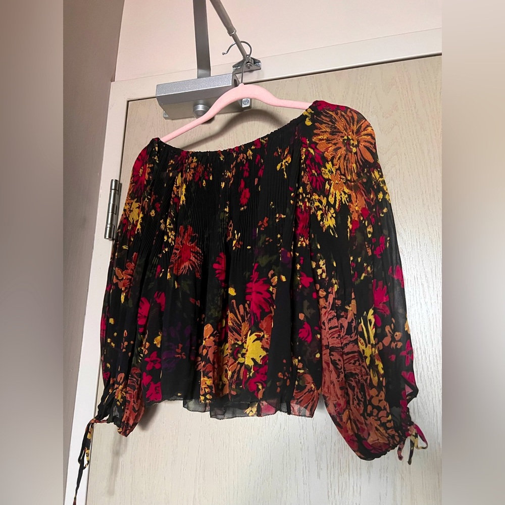 Wilfred Black Floral Off-Shoulder Blouse